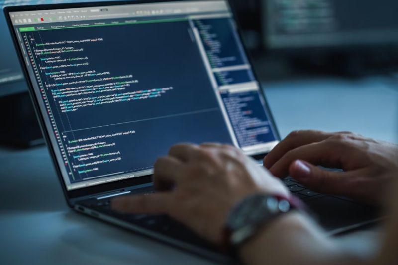 云和县软件定制开发:PHP与Node.js,后端解决方案的优势博弈